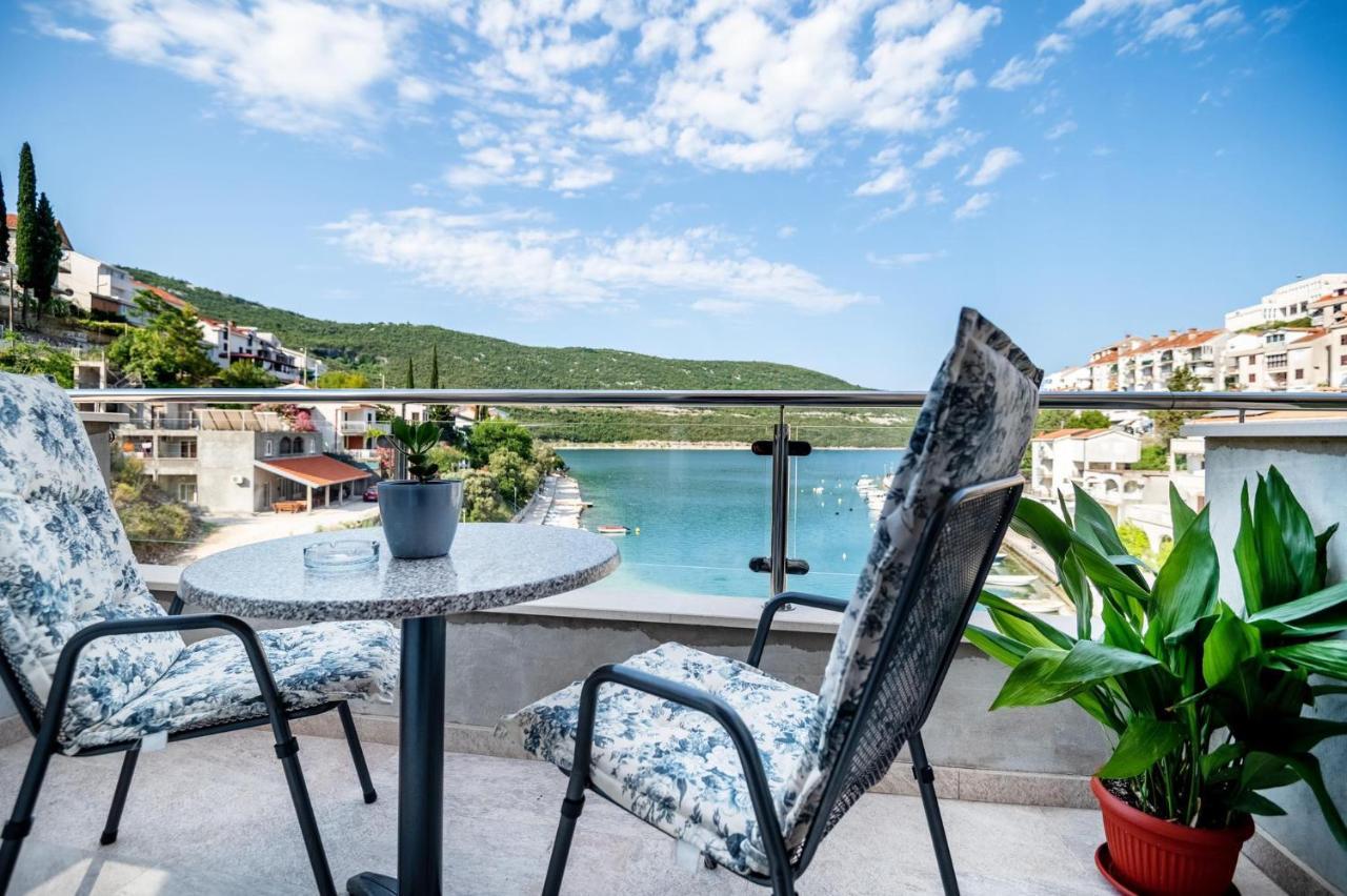 Apartmani Divna Неум Экстерьер фото
