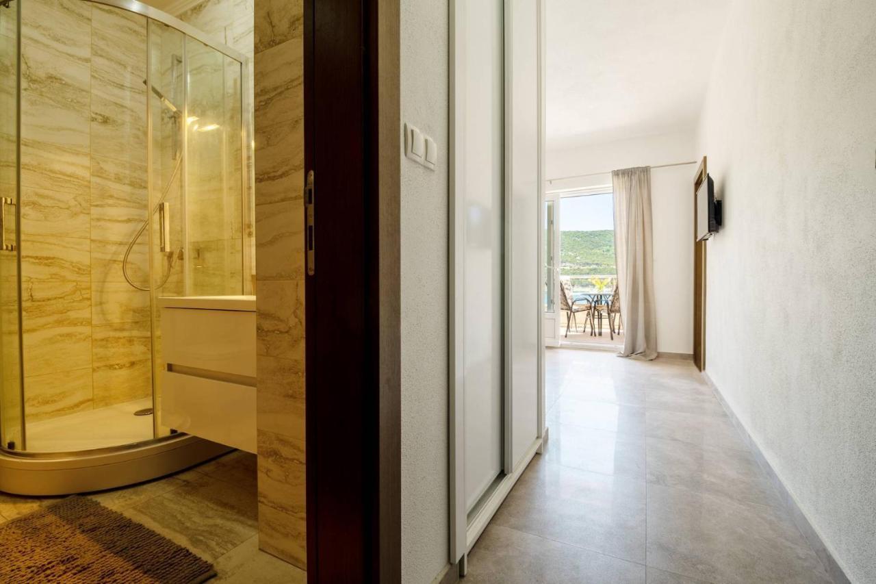 Apartmani Divna Неум Экстерьер фото