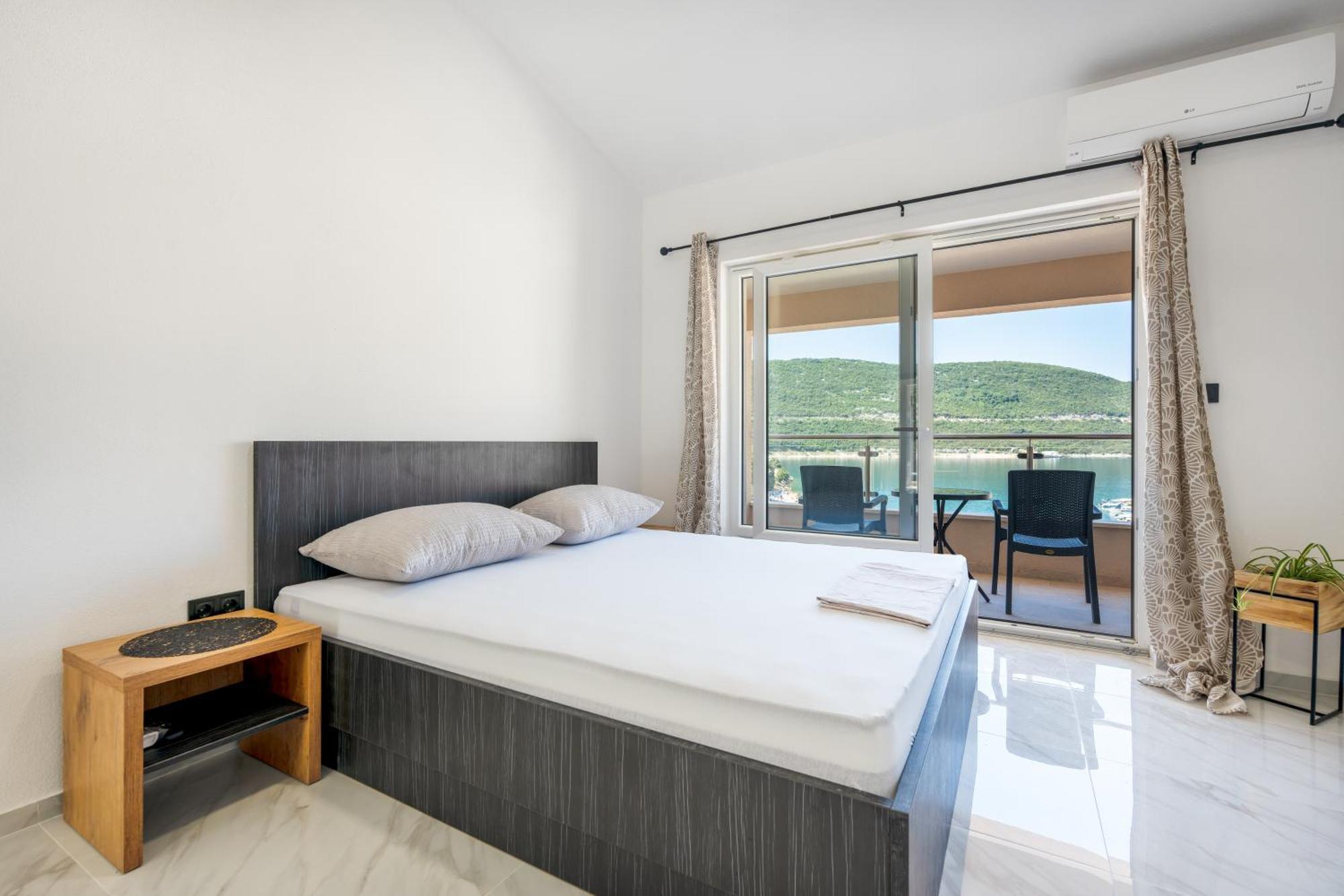Apartmani Divna Неум Экстерьер фото