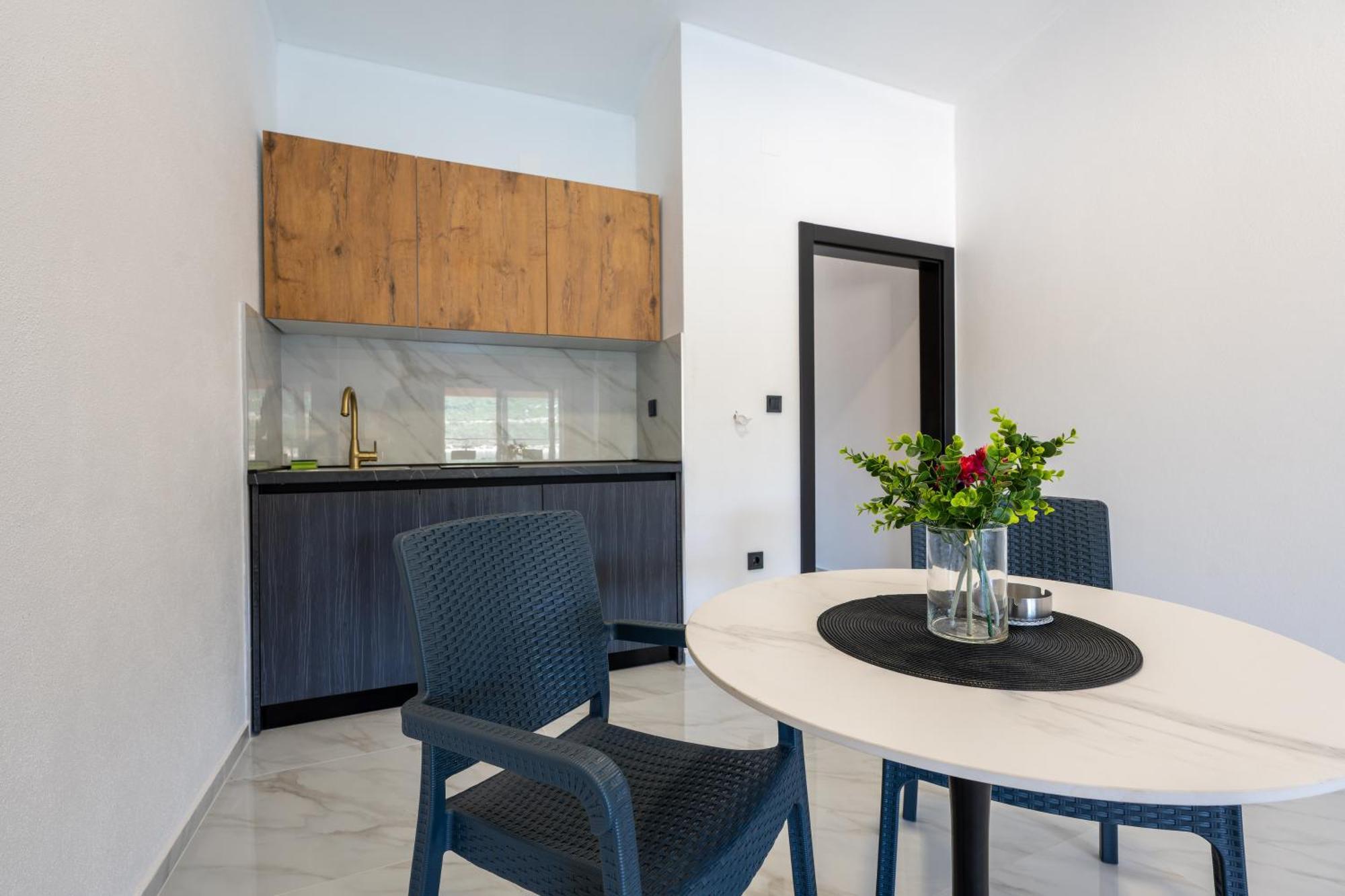Apartmani Divna Неум Экстерьер фото